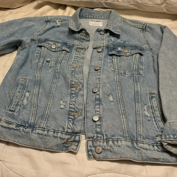 Old Navy Women’s Jean Jacket - Picture 3 of 5